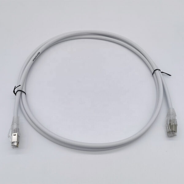 سلك التوصيل المزدوج الملتوي الزوجي الملتوي Cat6a SFTP LSZH RjZH Rj45 Commiskope سلك التوصيل المزدوج الملتوي الزوجي الملتوي Cat6a SFTP LSZH RjZH Rj45 Commiskope