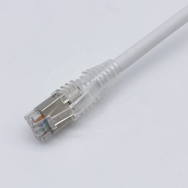 سلك التوصيل المزدوج الملتوي الزوجي الملتوي Cat6a SFTP LSZH RjZH Rj45 Commiskope سلك التوصيل المزدوج الملتوي الزوجي الملتوي Cat6a SFTP LSZH RjZH Rj45 Commiskope