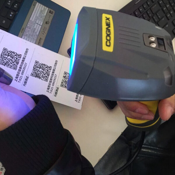 Cognex DM8600-0100 قارئ النقش بالليزر الصناعي اللاسلكي ثنائي الأبعاد والرموز الشريطية